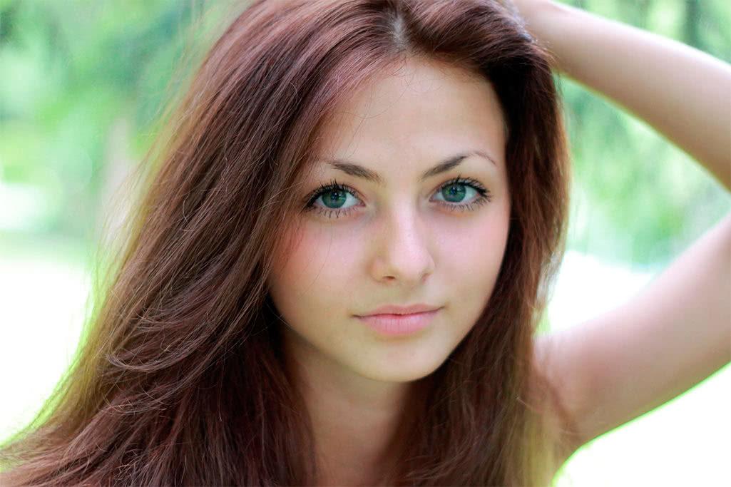Красивые лица 16 лет. Девушка с зеленымигллазами. Зелёные глаза у девушек. Девушка с зверинимы глазами.